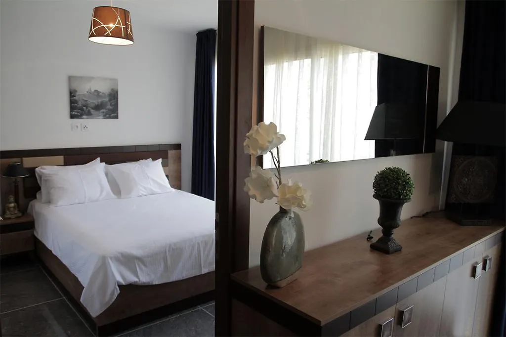 Residence D'Azur Riou Cannes 2*,
